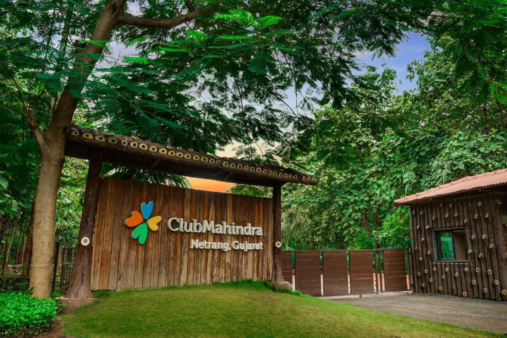 Club Mahindra Netrang Hotel Exterior foto